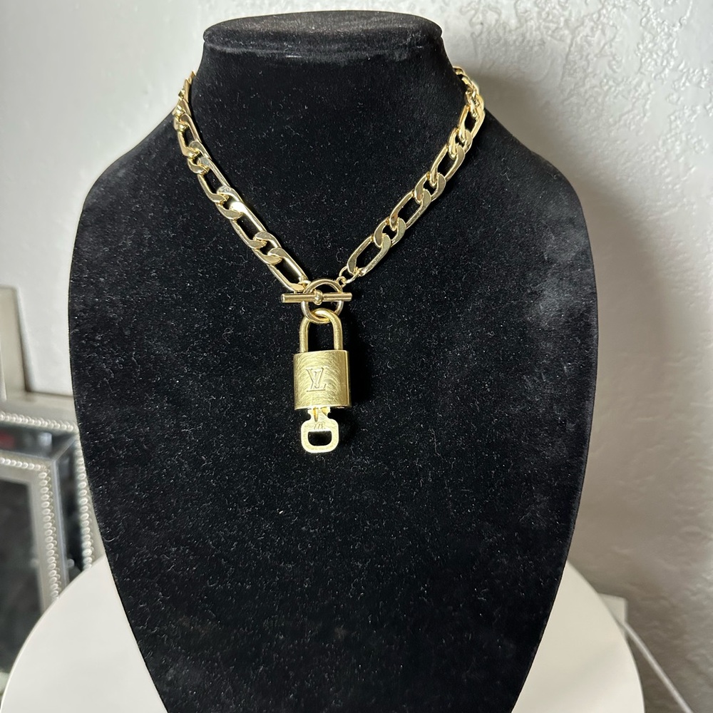 Authentic Louis Vuitton Lock & Key #322 on Chain